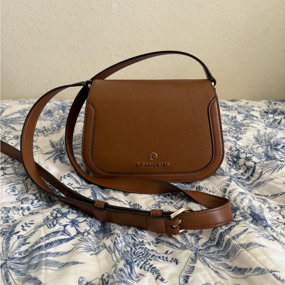 Michael Kors Tan Crossbody Bag - Picture 1 of 5